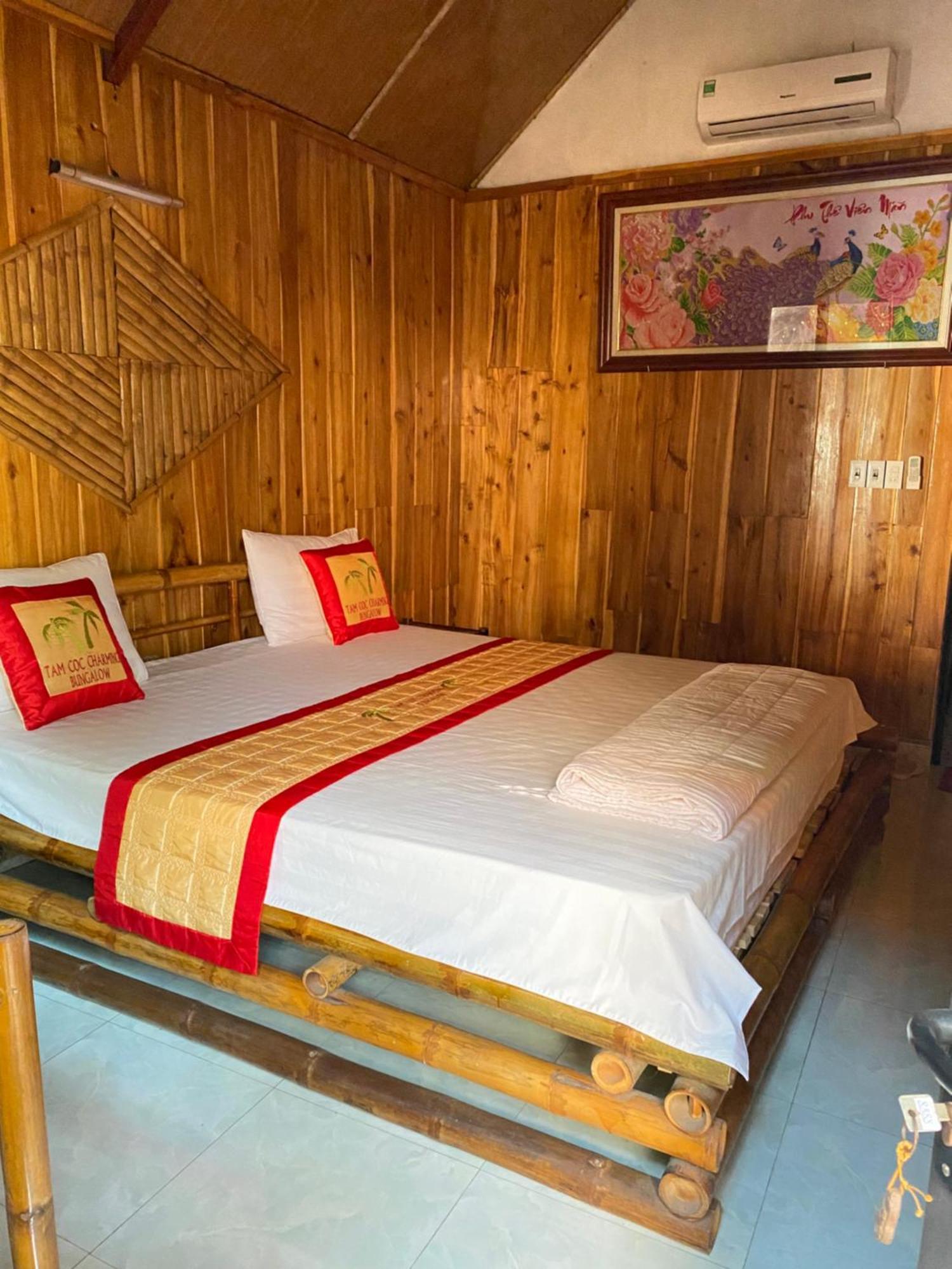 Tam Coc Charming Bungalow Bed & Breakfast Нин Бин Екстериор снимка